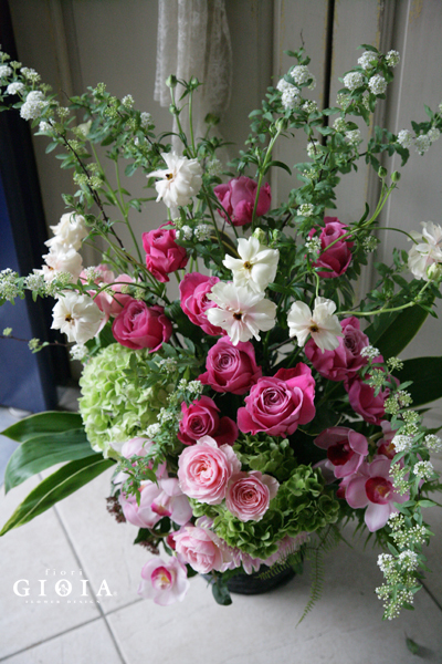 お花入荷しております