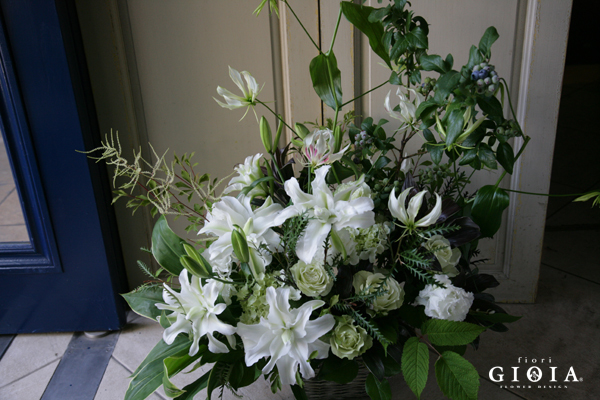 お花入荷致しました