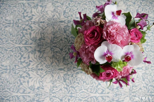 お誕生日のお祝いアレンジメント